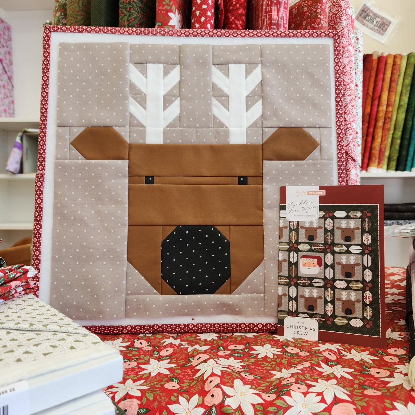 Merry Reindeer Pillow Kit (Dove)