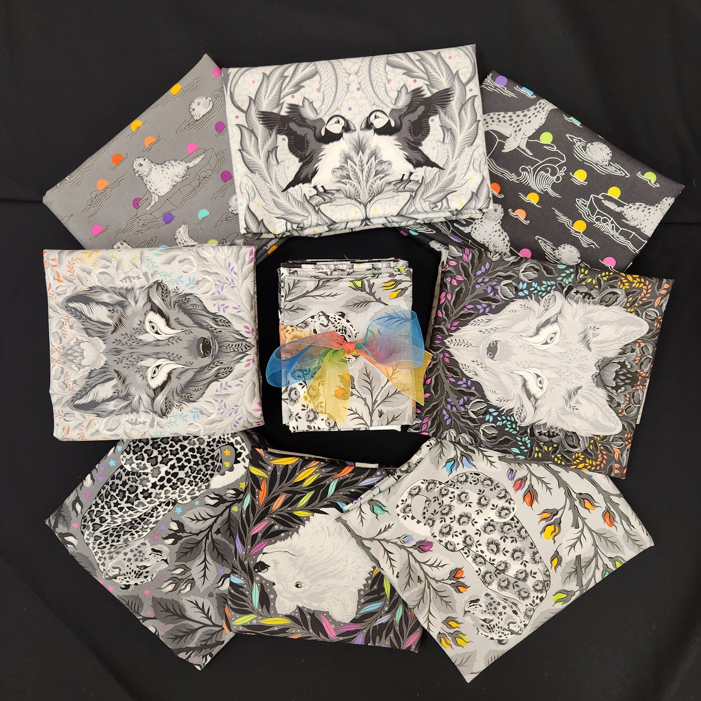 Graywork Fat Quarter Bundle (8)