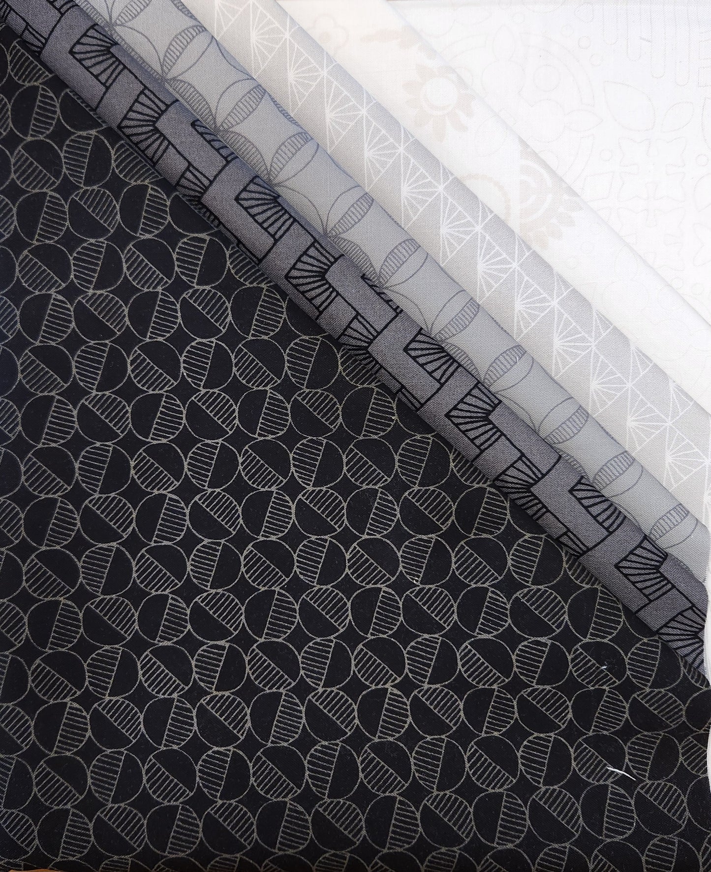 Shades of Grey - Six Pack (4+2 pattern type)