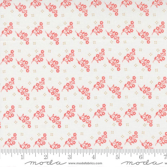Linen Cupboard Chantilly Strawb 20484 11 Moda #1