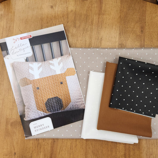 Merry Reindeer Pillow Kit (Dove)