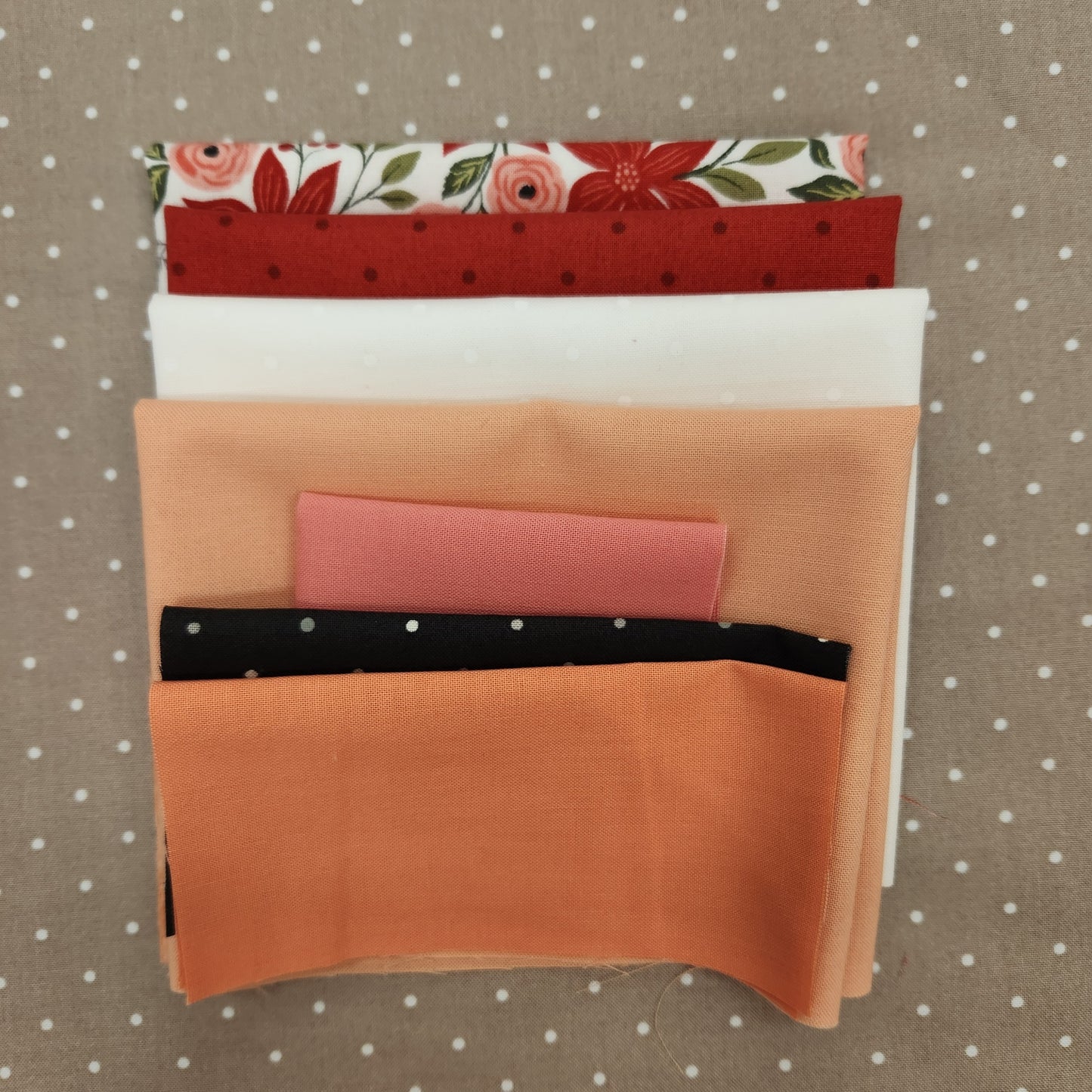 Sew Jolly Pillowcase Kit w/ Pattern (Grey/Brown)